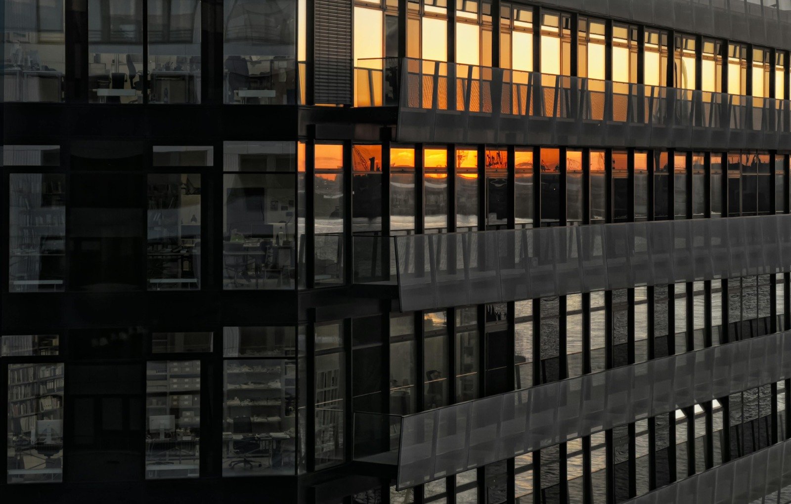 Business law firm in Paris – Whitefield, French corporate and commercial law attorneys